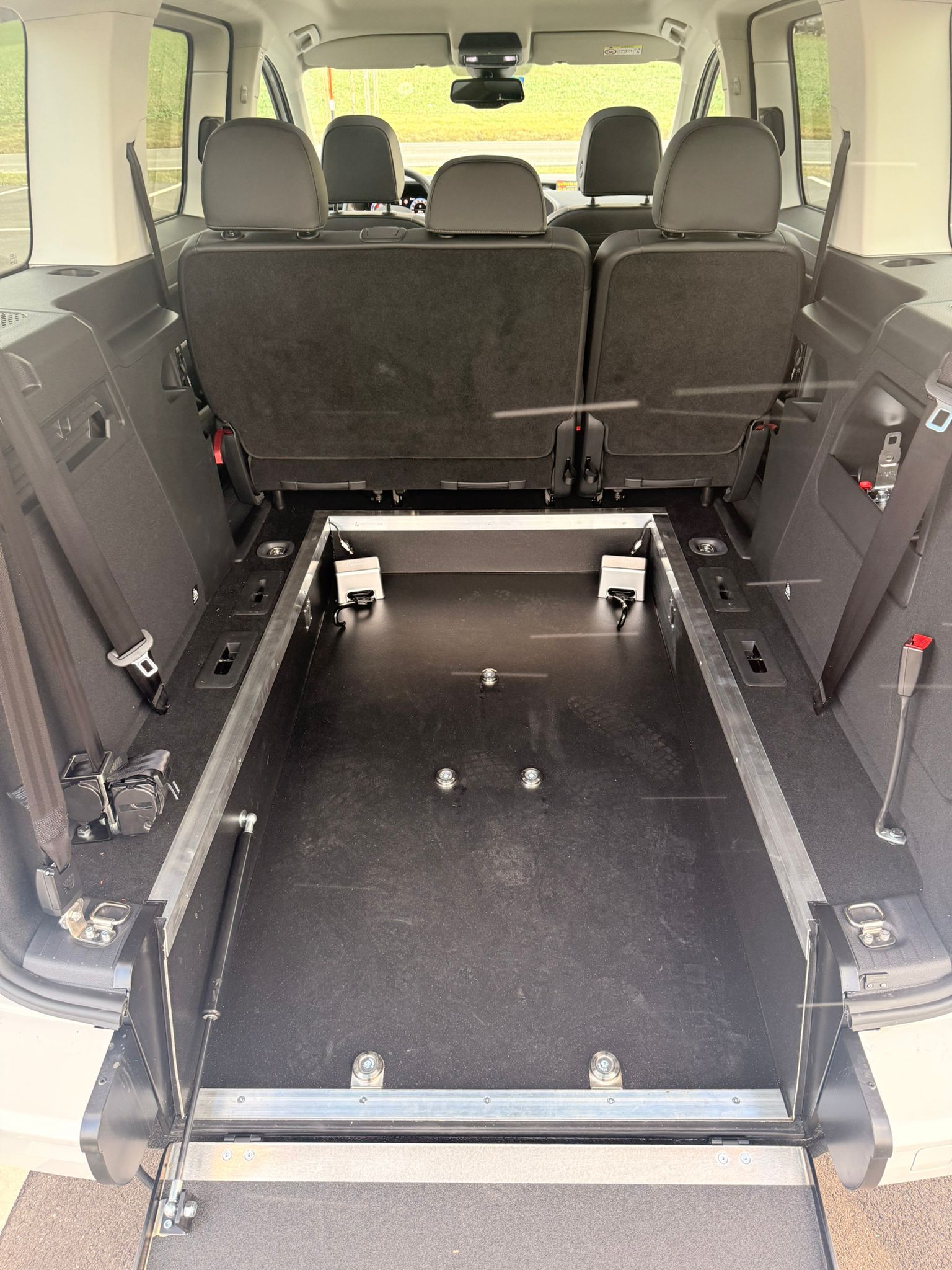 Veicolo accessibile in sedia a rotelle
